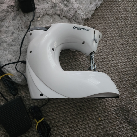 Dressmaker Sewing Machine - White - Picture 3 of 4